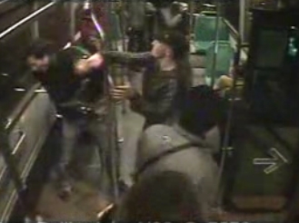 Agression dans un bus parisien