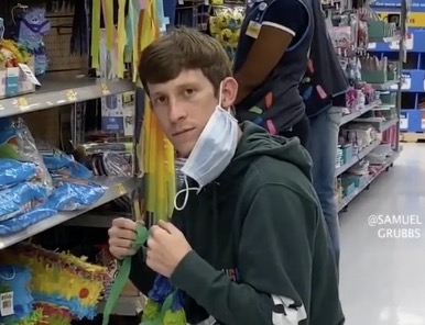 Comment les gens portent le masque dans les magasins