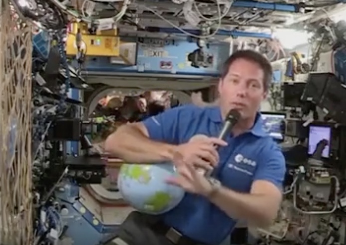 Comment Thomas Pesquet et ses collègues astronautes combattent la solitude dans l'ISS