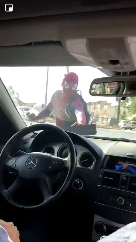 Quand Spiderman a personne Ă sauver