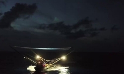 Un bateau filet récupère la coiffe du lanceur Falcon 9 de SpaceX