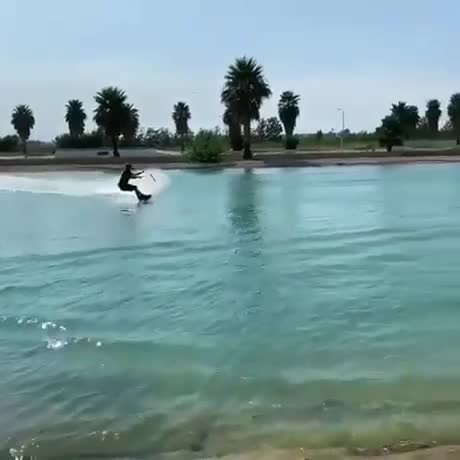 Rejoindre sa meuf en wakeboard