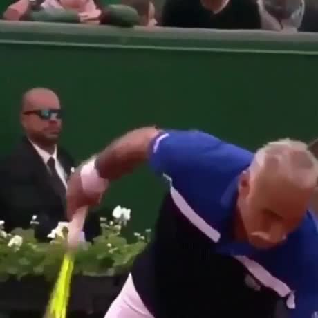 Le service le plus sympathique de l'histoire du tennis