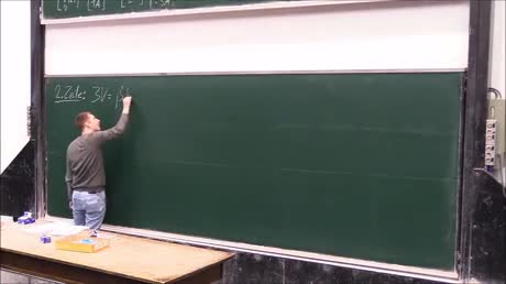 Un prof de physique découvre la loi de la gravitation