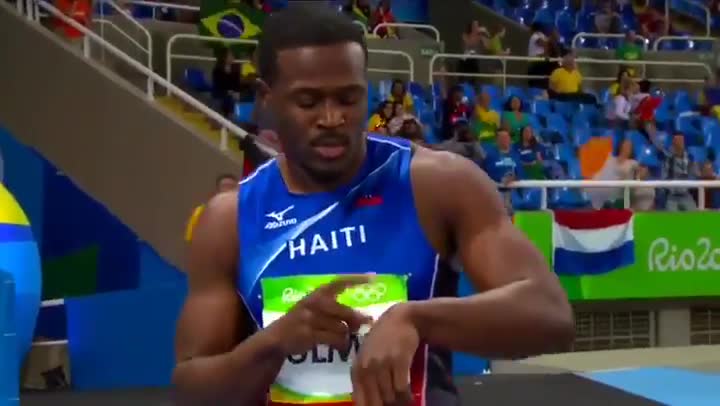 Un coureur un peu trop confiant avant le départ