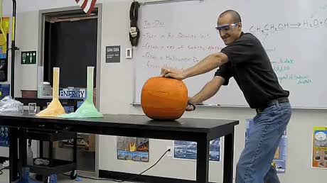 Ouvrir une citrouille : level prof de science