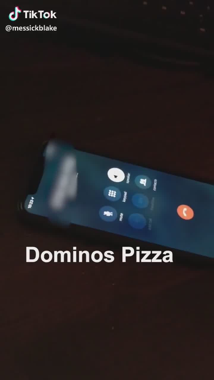 Troll ultime avec deux pizzerias (Domino's Pizza vs. Papa John's)