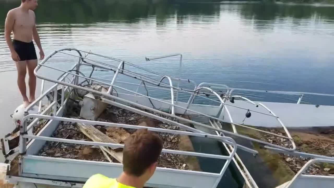 Un capitaine coule avec son navire