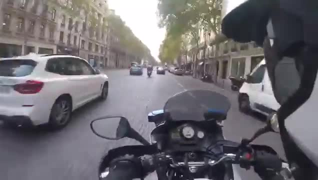 Grosse course-poursuite entre un scooter et la police