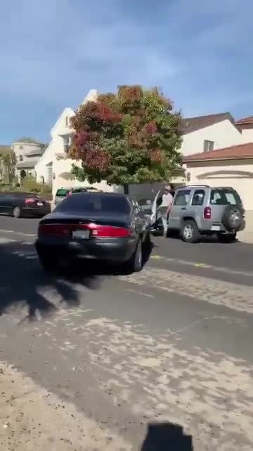 Road rage : il lui met un coup de pare-choc