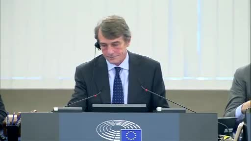 Yannick Jadot demande une minute de silence au parlement européen, mauvaise idée