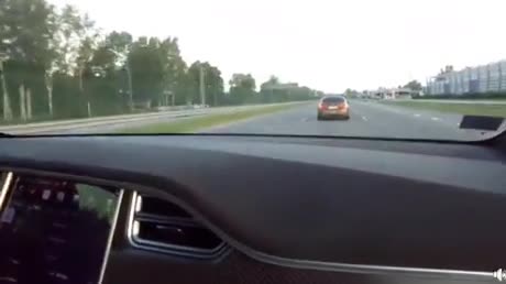 Tesla VS BMW