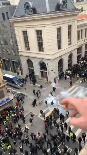 Un tir de grenade lacrymo dans un appartement (Lyon)