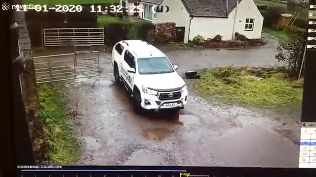 Fermer un portail pendant une tempête