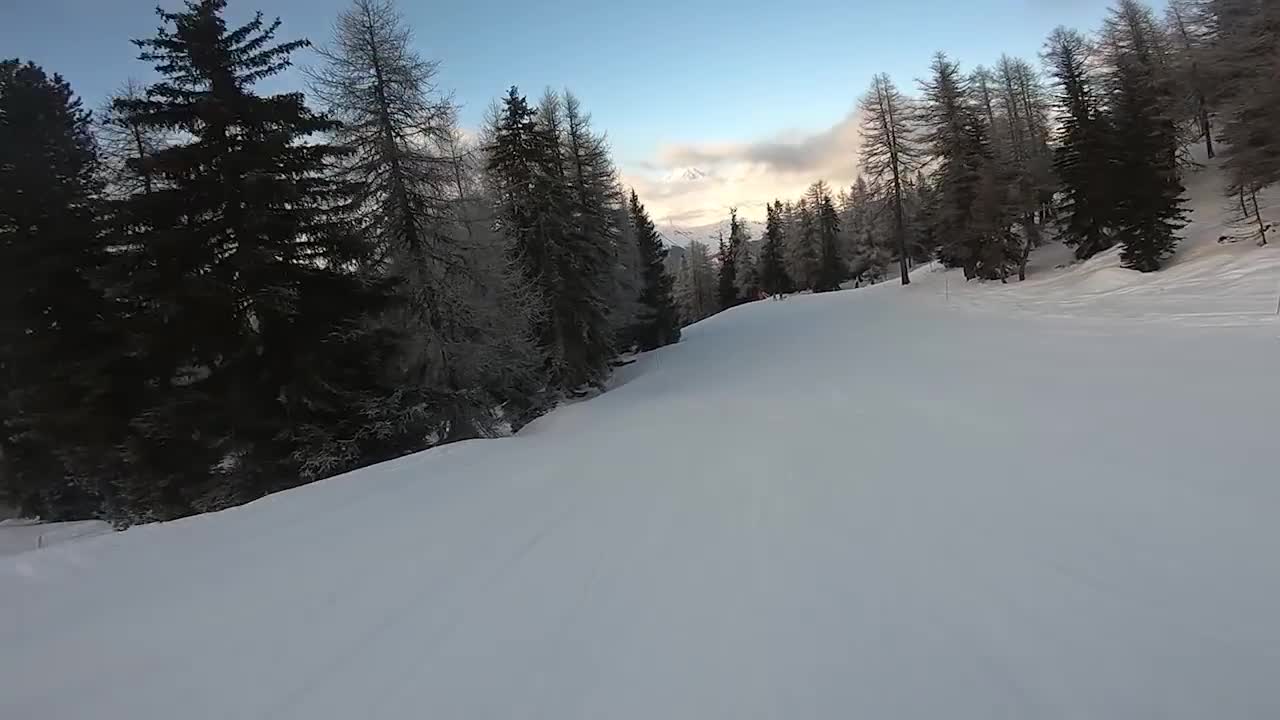Un skieur pète un cable contre un drone imprudent (Les Arcs)