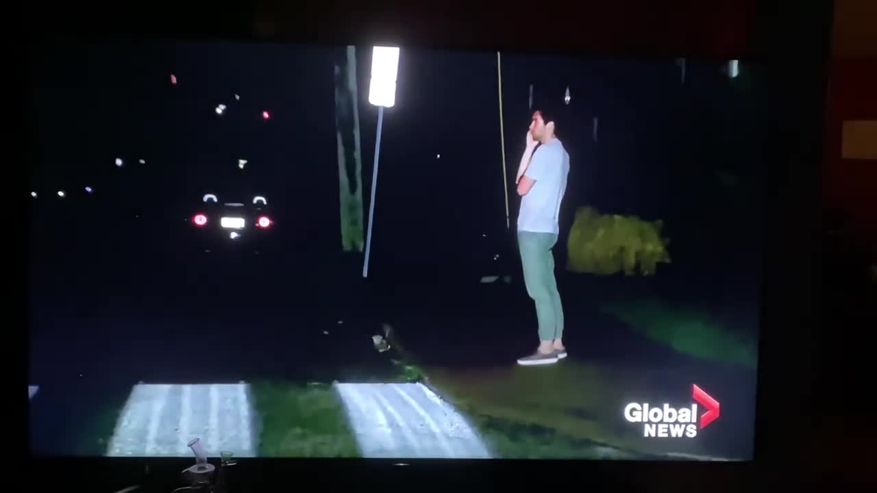 Elle fait son jogging après le passage d’une tornade