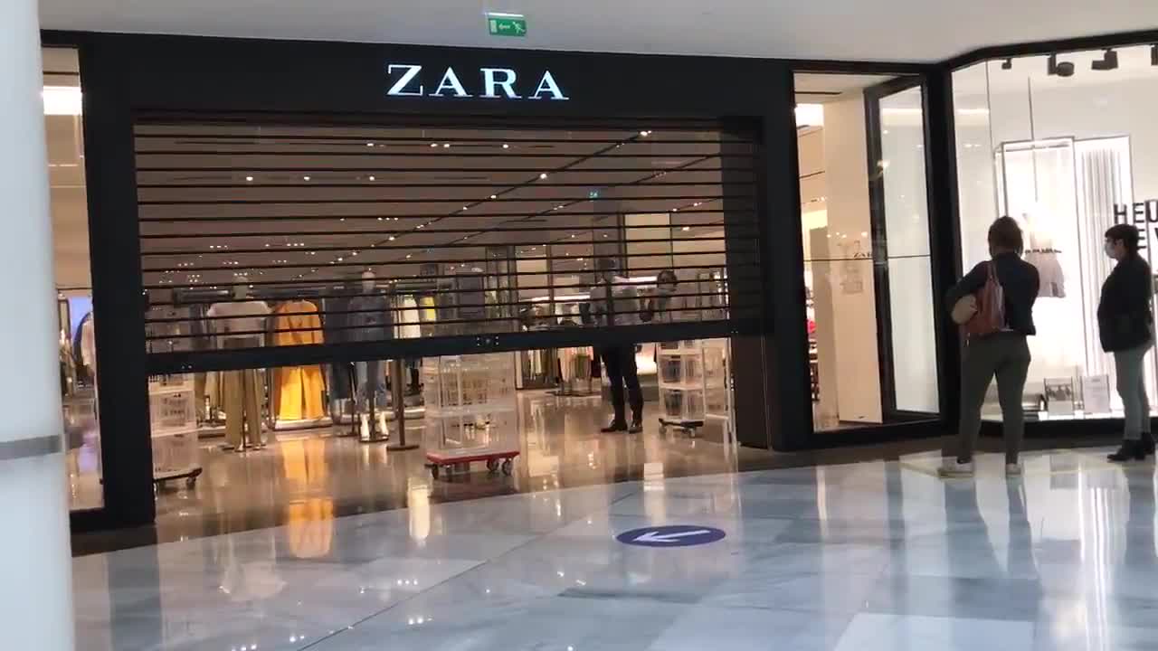 Déconfinement : une file d'attente interminable pour... Un magasin Zara (Dijon)