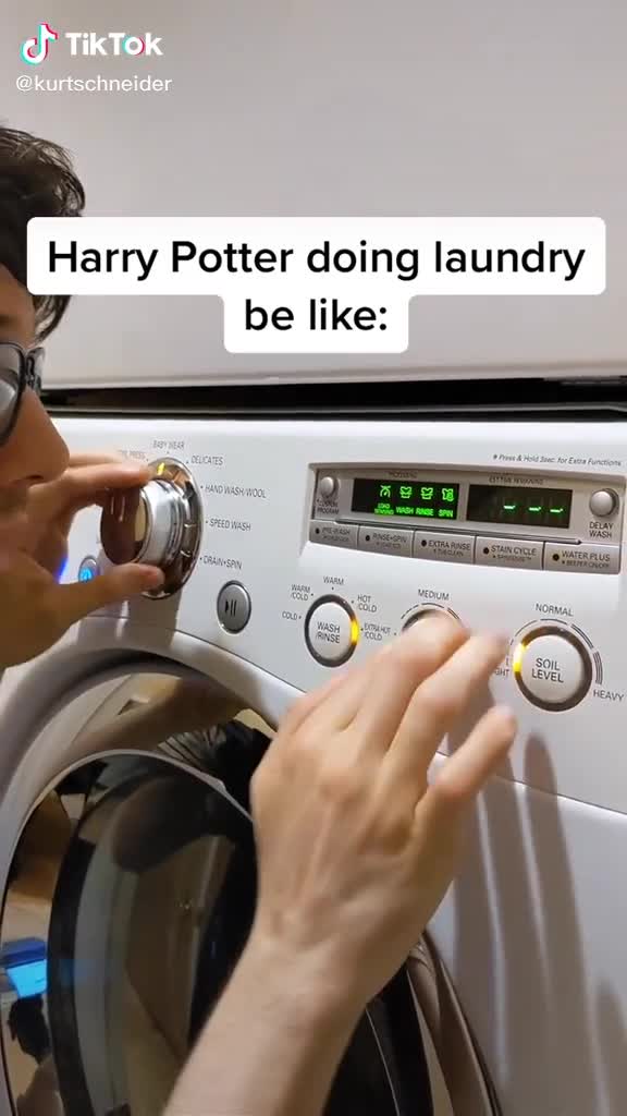 Harry Potter lave son linge
