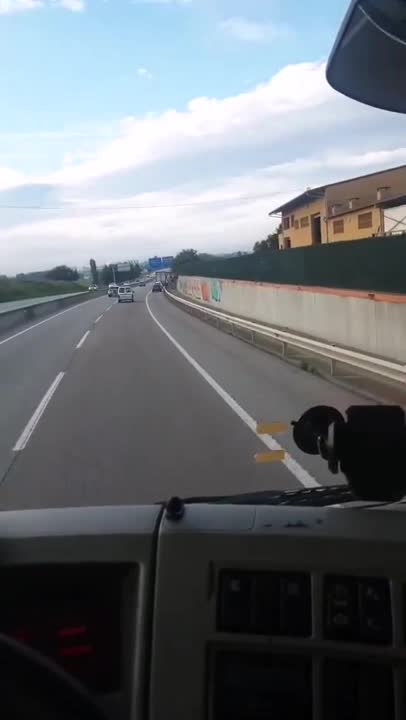 Un bouchon pour une sortie d’autoroute qui n'en est pas une (Espagne)