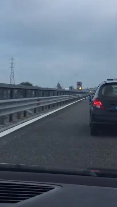 Une moto prend l’autoroute toute seule (Italie)