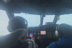 Deux pilotes traversent l'oeil de l'ouragan Ida