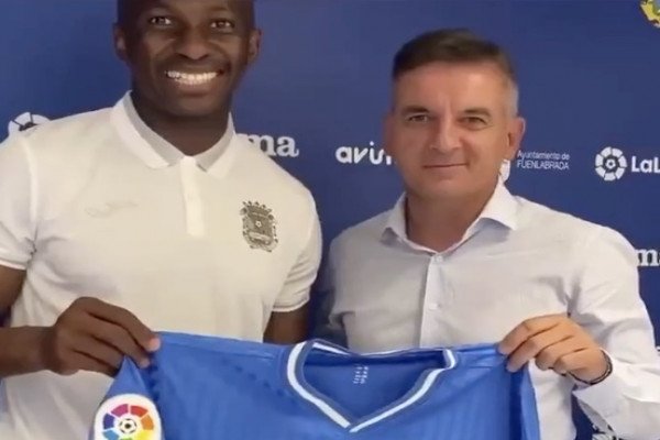 Le club de Fuenlabrada s'est trompé de chanson pour présenter son nouveau joueur Stéphane Mbia