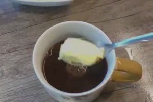 Voila pourquoi les gens mettent du beurre dans leur café
