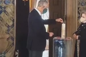 Le Président du Portugal montre (involontairement) l'efficacité des masques