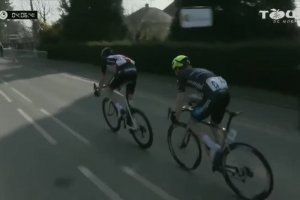 Un cycliste fête sa victoire alors qu'il lui reste 14 km (Tour de Normandie)