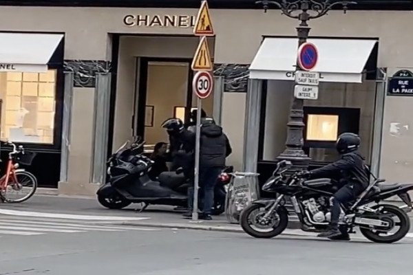 Braquage d'une bijouterie Chanel en plein Paris