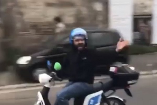 Un supporter de la Roma découvre le Karma