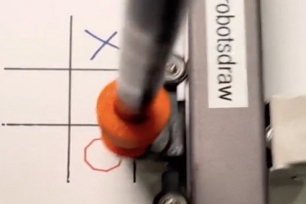 Jouer au Tic-tac-toe contre une imprimante