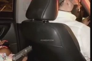 Une femme s'amuse à pointer une arme sur son chauffeur Uber