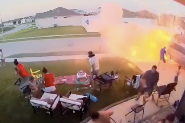 La famille de Régis fait des feux d’artifice (4 juillet, Etats-Unis)