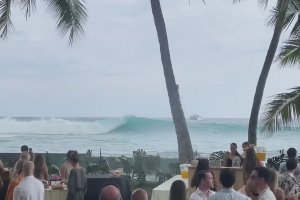 Un mariage en bord de mer tombe à l'eau