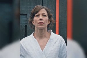 Carrie Coon nue dans The Leftovers (2017)