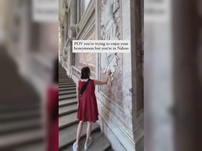 Un couple de fans Star Wars fait du tourisme