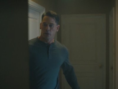 Elliot Frances Flynn nue dans Peacemaker (2025)