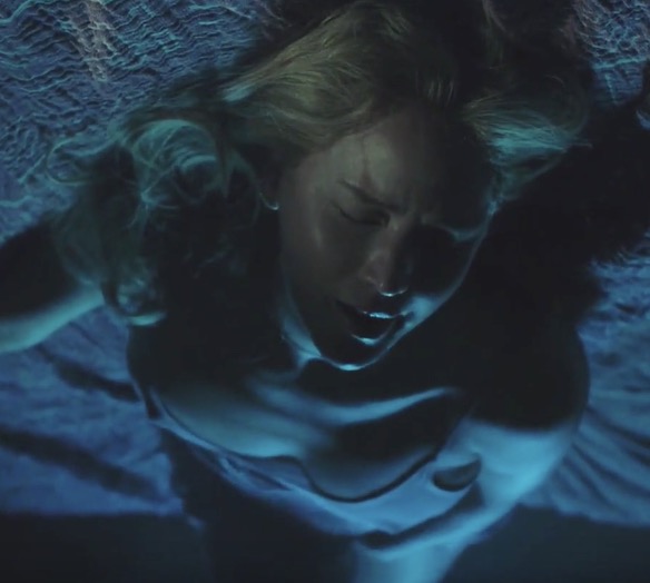 Jennifer Lawrence se masturbe dans Die My Love (2025)