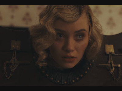 Virginia Gardner et Madison Rogers nues dans 1923 (2025)