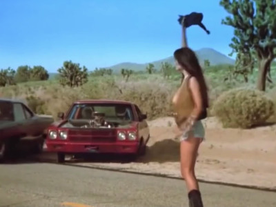 Petra Verkaik seins nus dans The Last Road (1997)