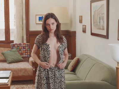 Denise Tantucci seins nus dans Three Floors (2021)