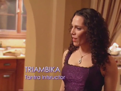 Triambika Vive branle pour de vrai dans Swing (2014)