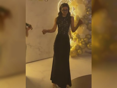 Une danse en robe de soirée
