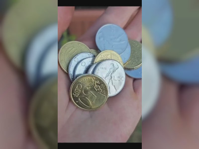 De vieilles pièces fusionnées en un motif superbe