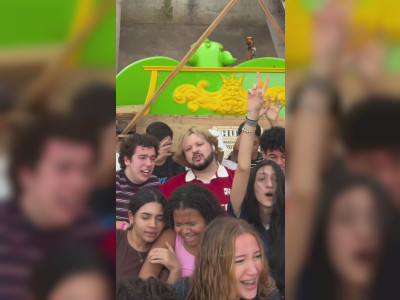 Chanter du Avril Lavigne sur un bateau pirate