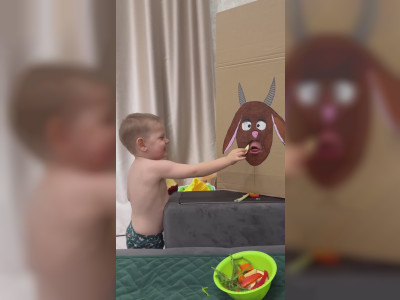 Un papa déguisé en chèvre pour son fils